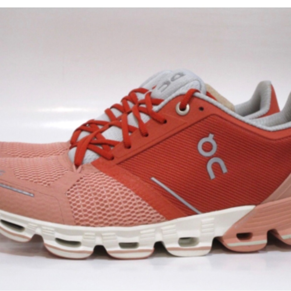 Oncloud On Athletic Shoes Cloudrunner - image 1